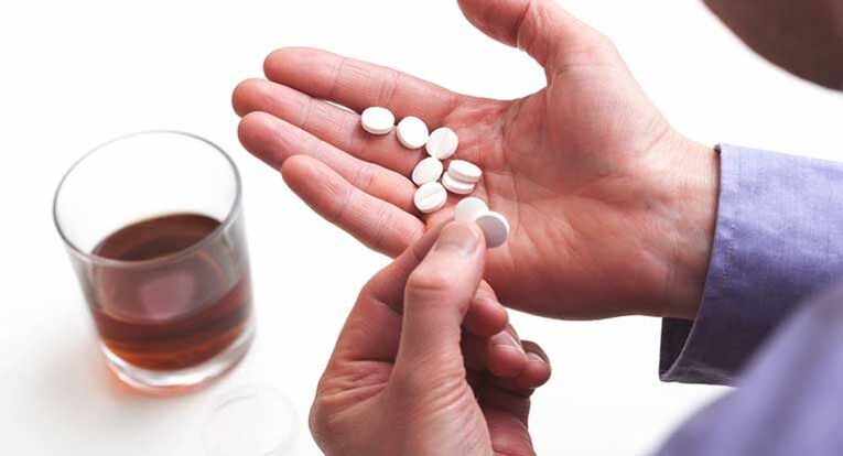 Antibiotiklar bilan spirtli ichimliklar ichish mumkinmi